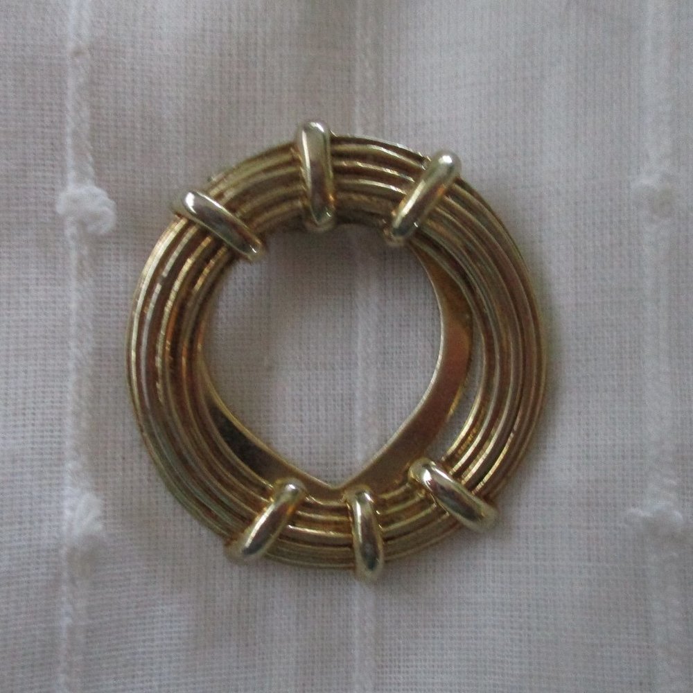 Vintage scarf clip